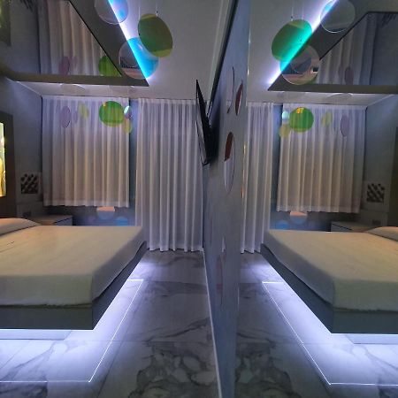 C Rooms - Love Motel Monza ชินิเซลโลบาลซาโม ภายนอก รูปภาพ