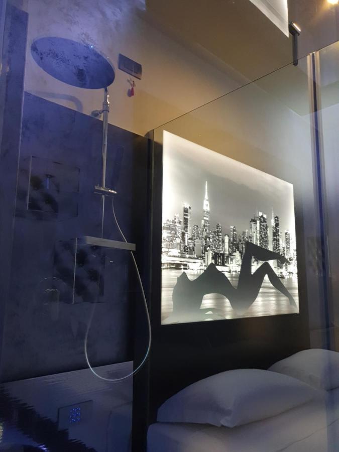 C Rooms - Love Motel Monza ชินิเซลโลบาลซาโม ภายนอก รูปภาพ