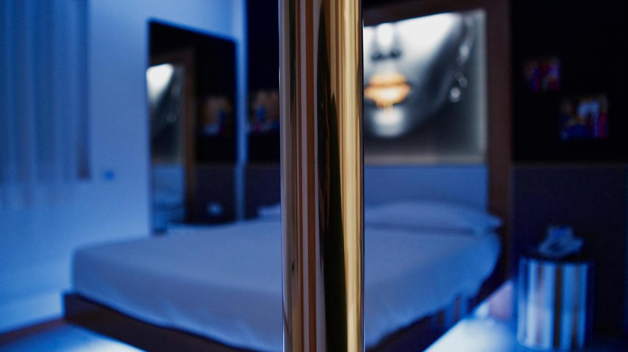 C Rooms - Love Motel Monza ชินิเซลโลบาลซาโม ภายนอก รูปภาพ