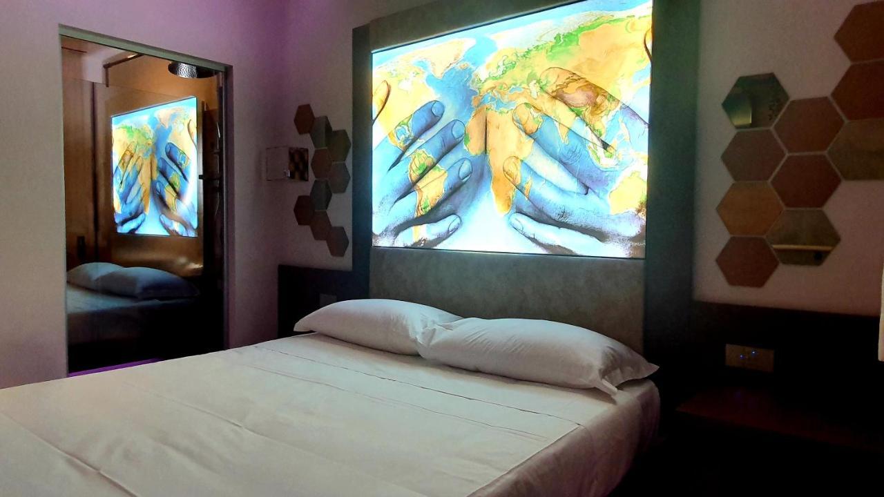 C Rooms - Love Motel Monza ชินิเซลโลบาลซาโม ภายนอก รูปภาพ